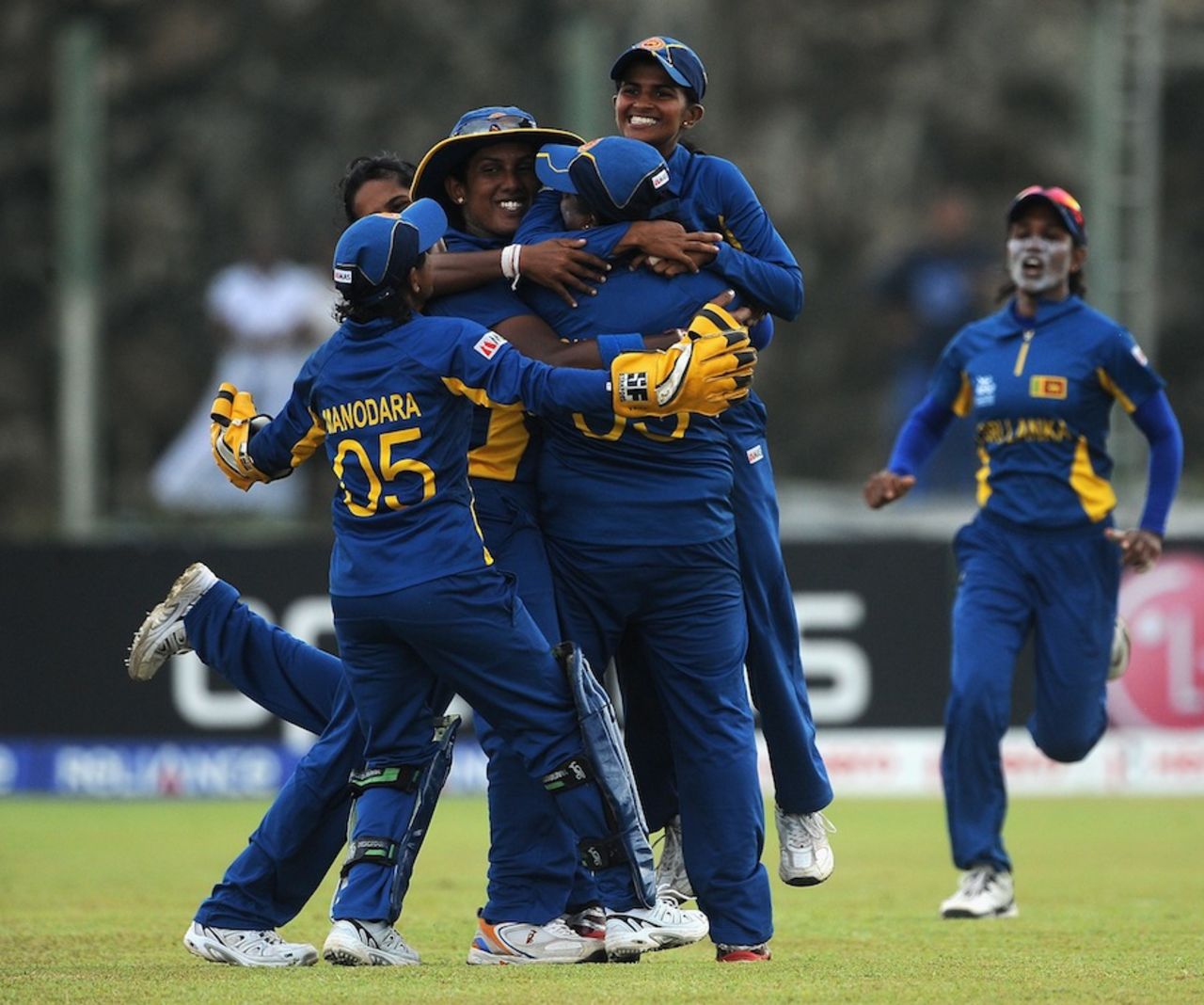 Sri Lanka Women celebrate a wicket, Sri Lanka v West Indies, Women's World T20, Group B, Galle, September 28, 2012