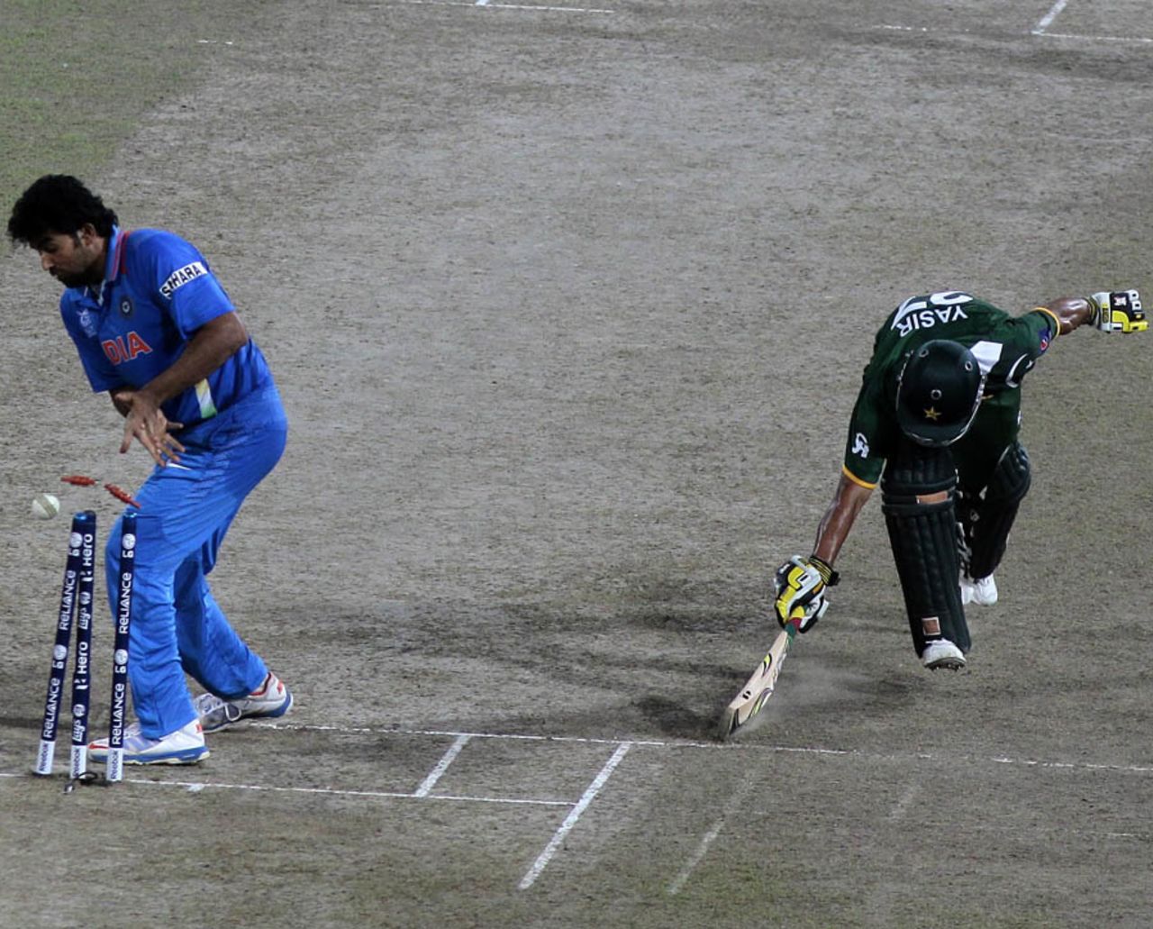 Yasir Arafat is run out by Yuvraj Singh, India v Pakistan, Super Eights, World Twenty20, Colombo, September 30, 2012