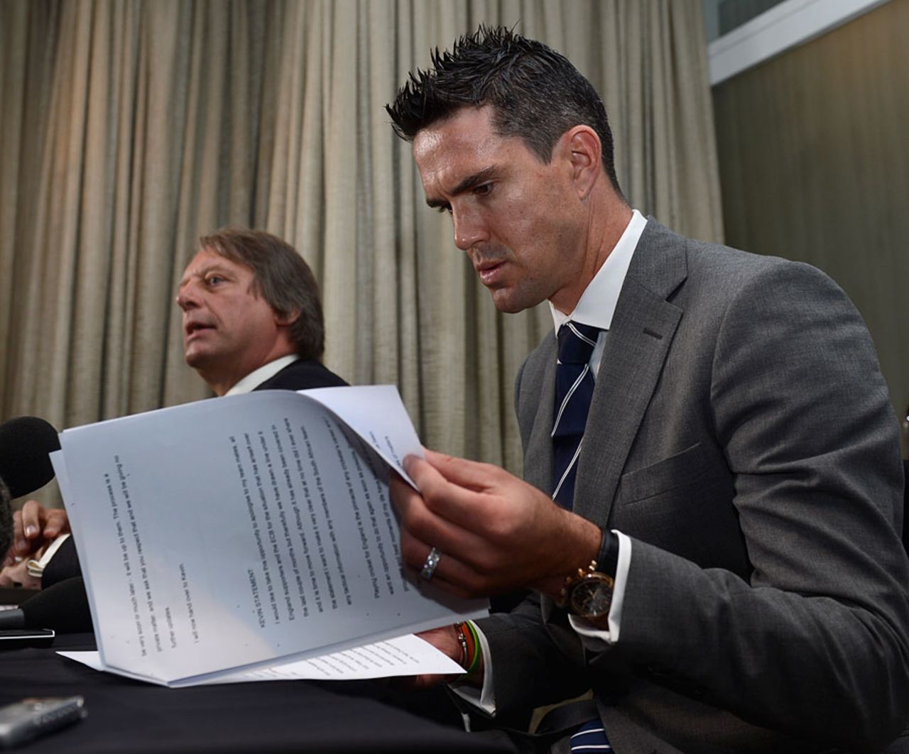 Kevin Pietersen checks his notes, Colombo, October 3, 2012