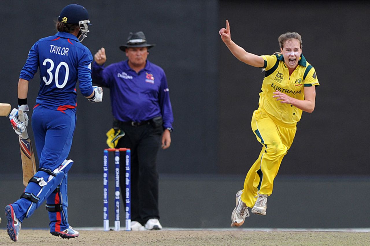 Ellyse Perry is ecstatic after claiming Sarah Taylor, Australia v England, final, Women's World Twenty20, Colombo, October 7, 2012