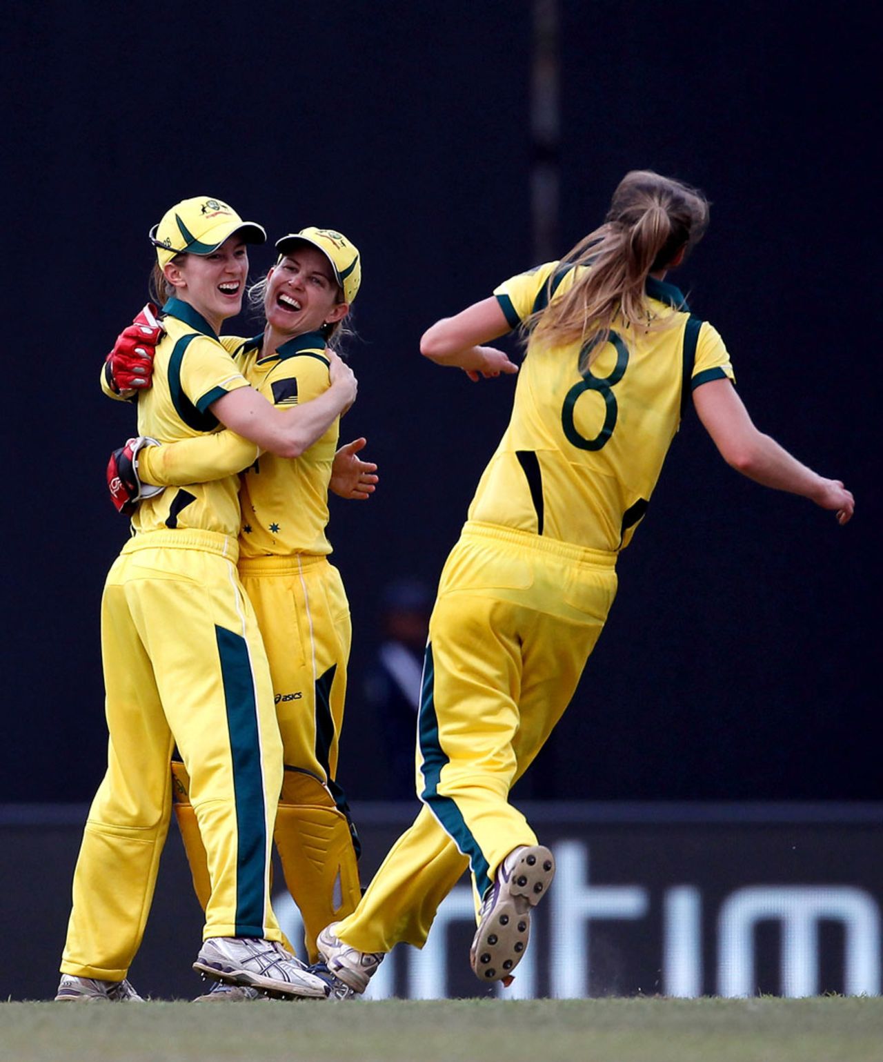 Australia celebrate a wicket, Australia v England, final, Women's World Twenty20, Colombo, October 7, 2012