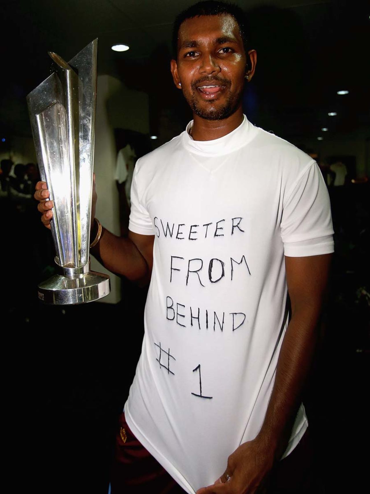 Denesh Ramdin holds the World Twenty20 trophy, Colombo, October 7, 2012