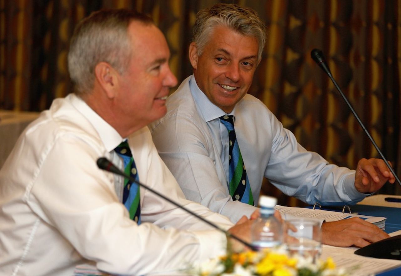 Alan Isaac and Dave Richardson during the ICC meeting, Colombo, October 9, 2012