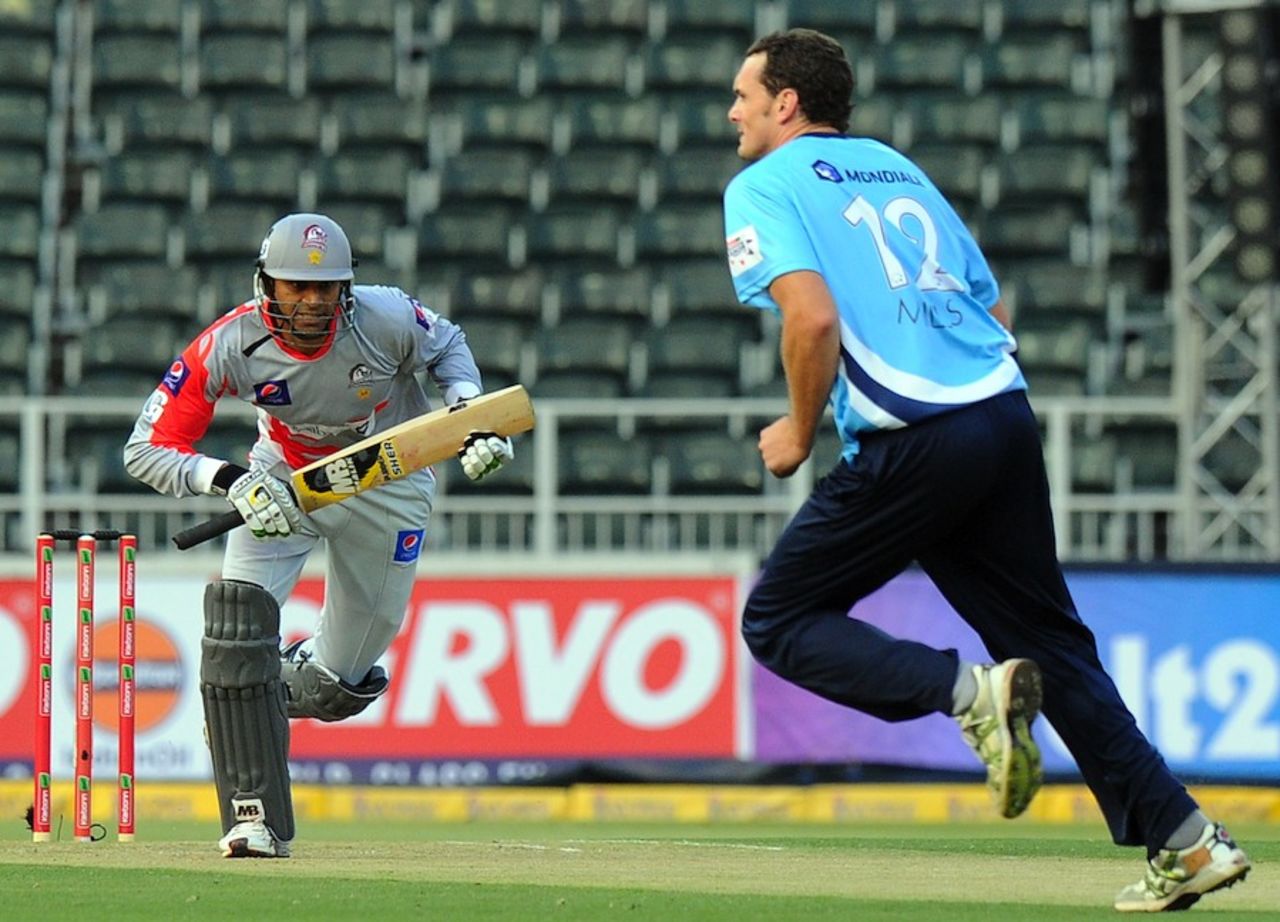 Kyle Mills took 2 for 6 in his four-over spell, Auckland Aces v Sialkot Stallions, Champions League T20, Johannesburg, October 9, 2012