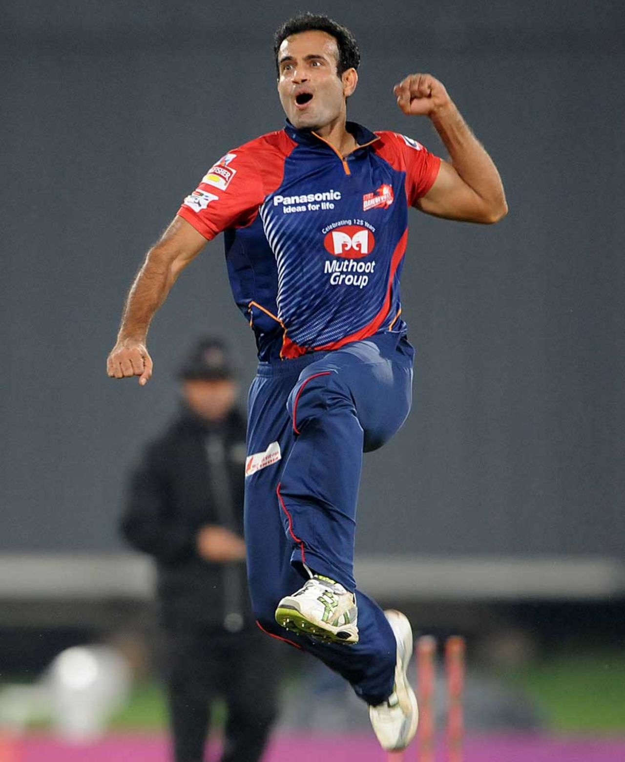 Irfan Pathan bowled an economical spell and picked up two wickets, Kolkata Knight Riders v Delhi Daredevils, Group A, Champions League Twenty20, Centurion, October 13, 2012