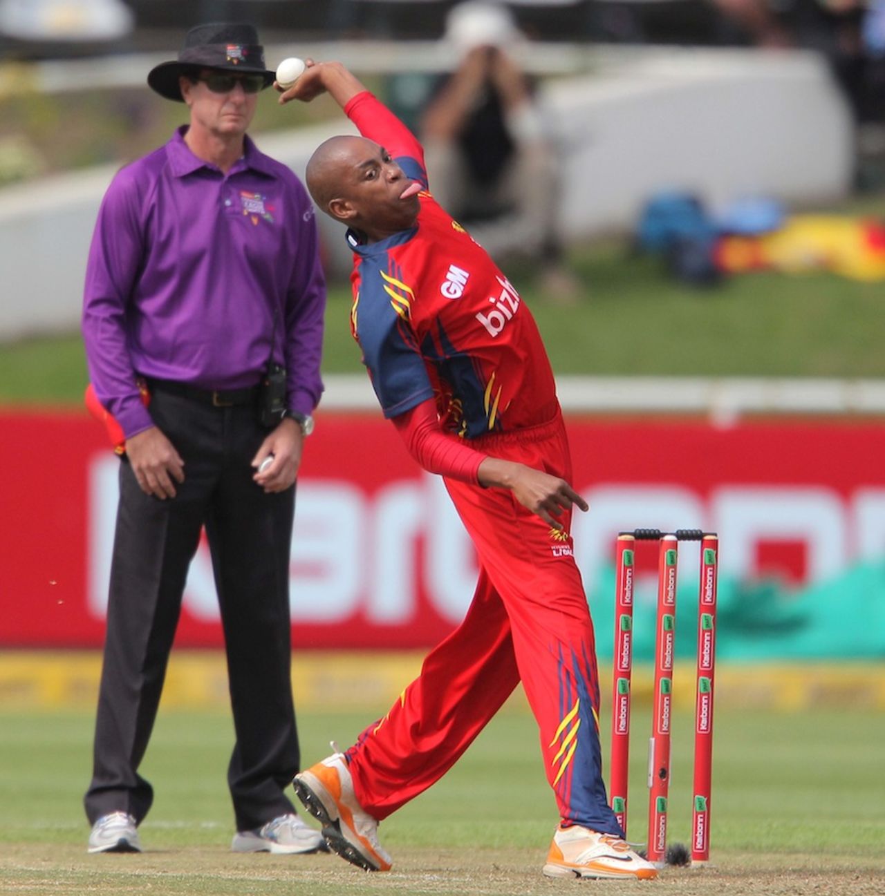 Aaron Phangiso bowled a tight spell, Lions v Sydney Sixers, Group B, Champions League T20, Cape Town, October 18, 2012