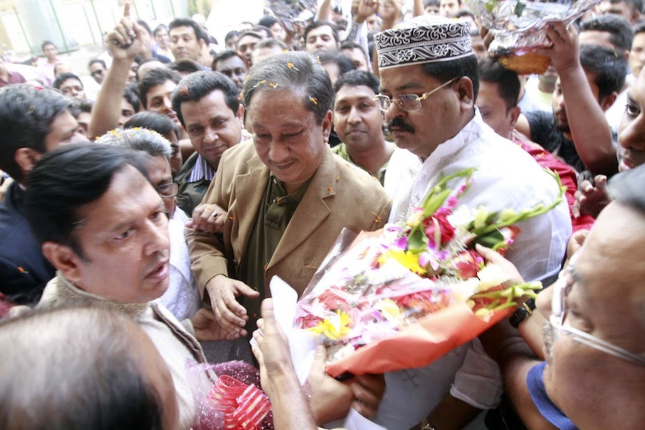 Nazmul Hassan, the new BCB president, is greeted by board directors and party supporters at the board's headquarters in Mirpur, October 19, 2012