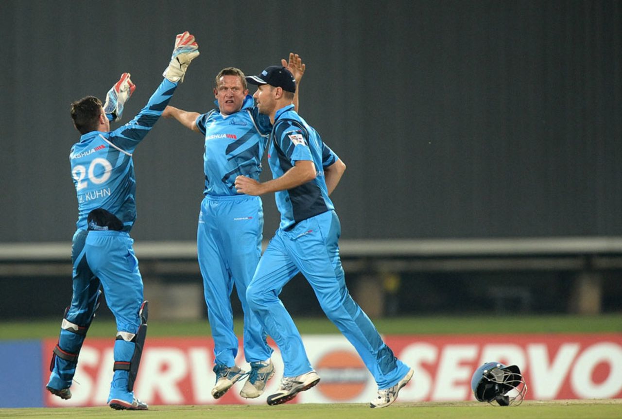 Titans are pumped up after a wicket, Titans v Sydney Sixers, 2nd semi-final, Champions League T20, Centurion, October 26, 2012