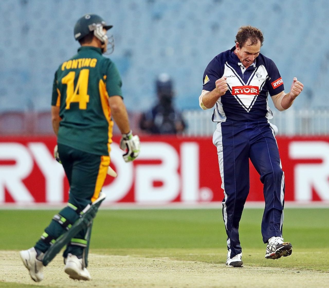 John Hastings erupts after picking up Ricky Ponting's wicket, Victoria v Tasmania, Ryobi Cup, Melbourne, October 28, 2012