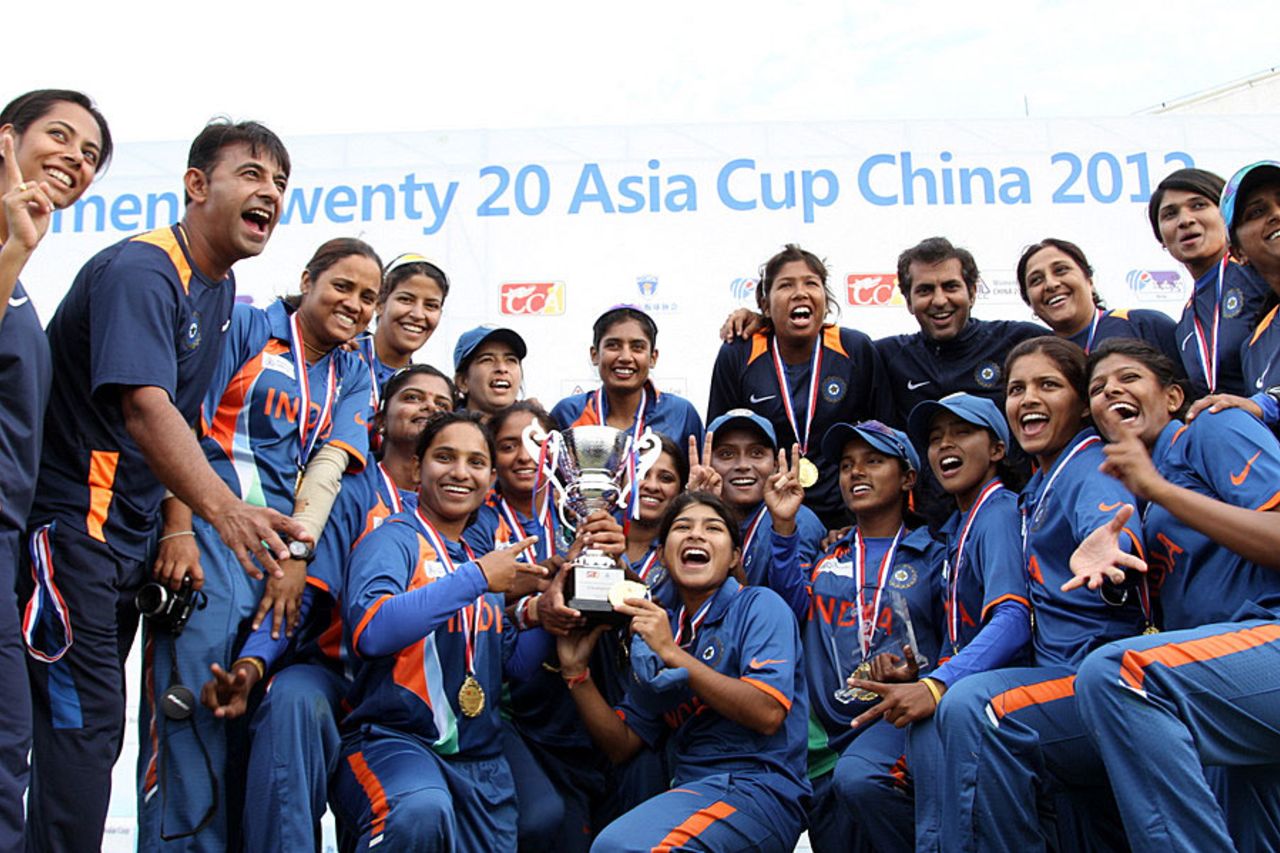 India Women celebrate with the Twenty20 Asia Cup, India v Pakistan, final, ACC Women's T20 Asia Cup, Guangzhou, October 31, 2012