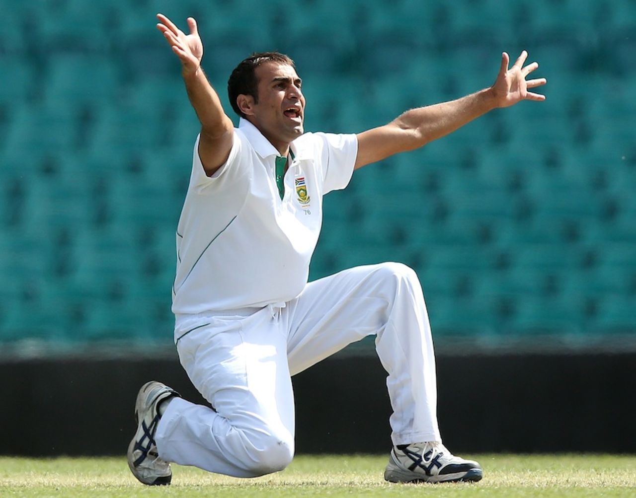 Imran Tahir appeals for a wicket, Australia A v South Africans, Sydney, 1st day, November 2, 2012
