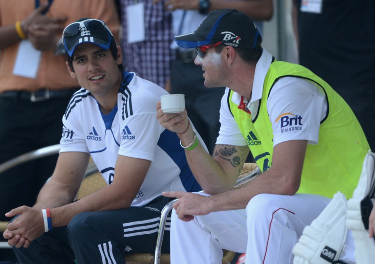 Alastair Cook and Kevin Pietersen have a chat, Mumbai A v England XI, Tour match, 1st day, Mumbai, November 3, 2012