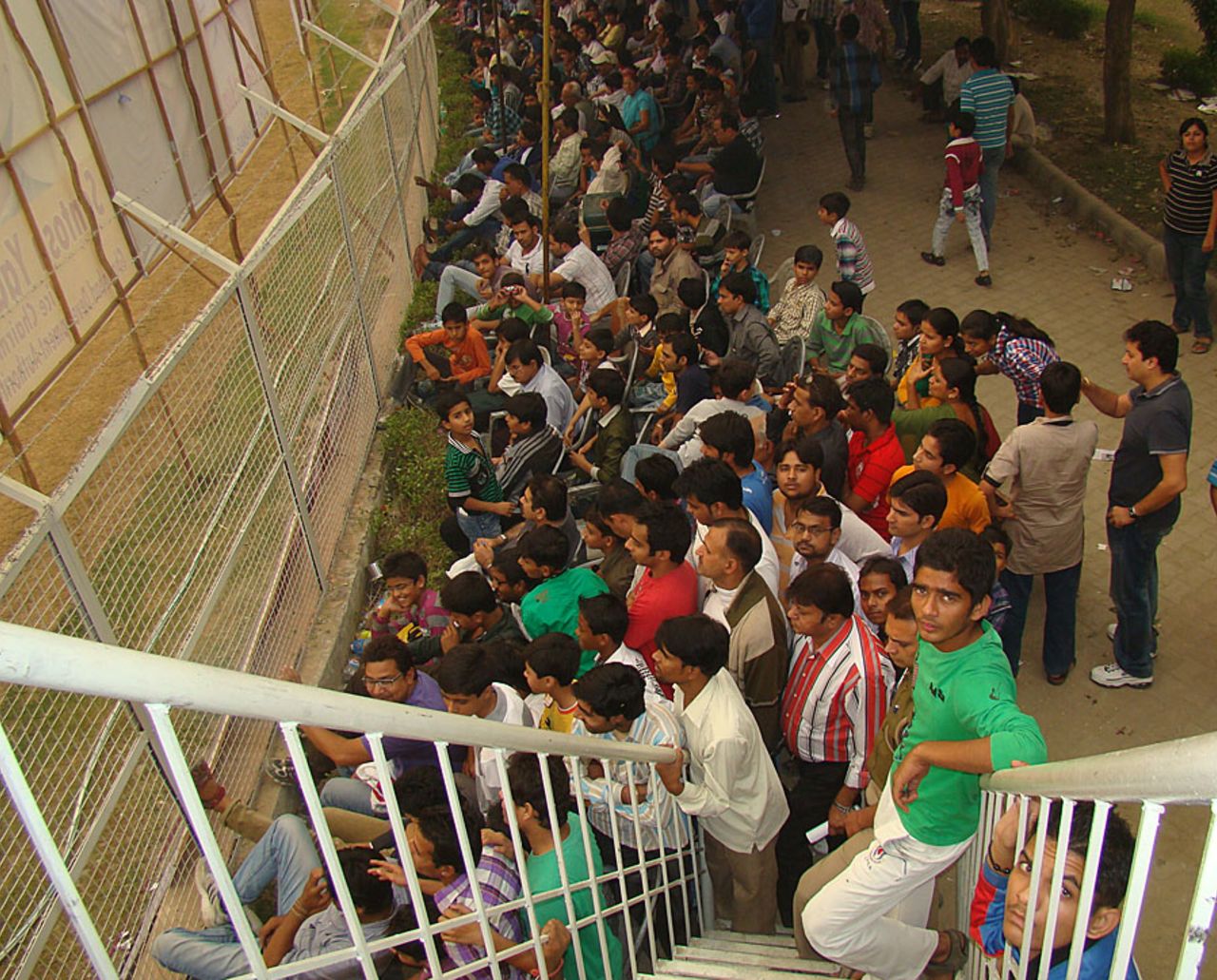 The Ghaziabad crowd watches the UP-Delhi Ranji Trophy match, Uttar Pradesh v Delhi, Group B, Ranji Trophy, Ghaziabad, November 5, 2012