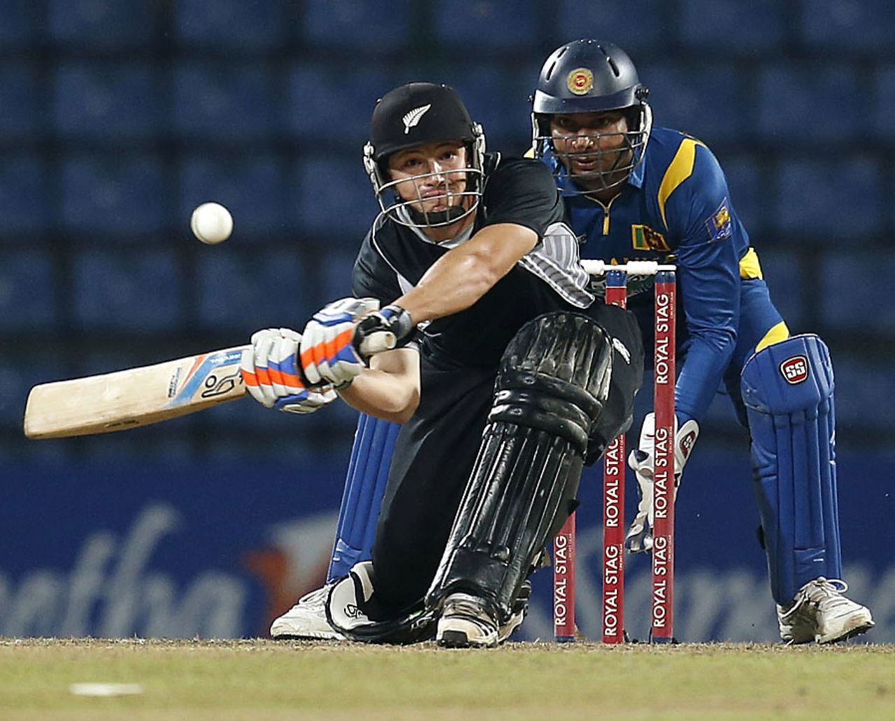 BJ Watling prepares to play the sweep shot, Sri Lanka v New Zealand, 3rd ODI, Pallekele, November 6, 2012