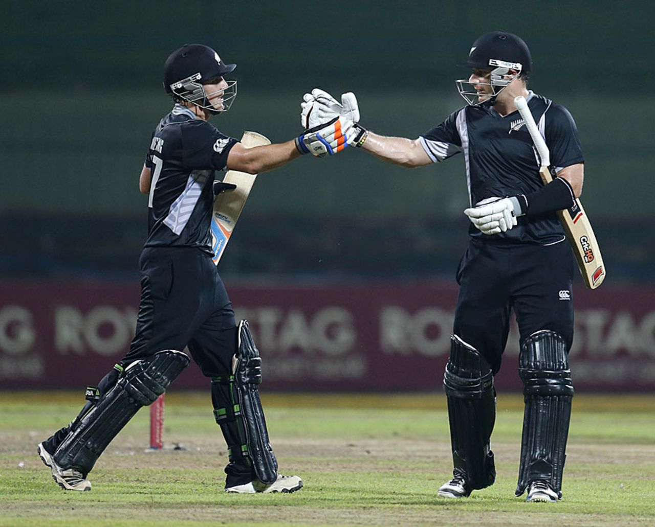 BJ Watling and Nathan McCullum shared a 71-run partnership, Sri Lanka v New Zealand, 3rd ODI, Pallekele, November 6, 2012