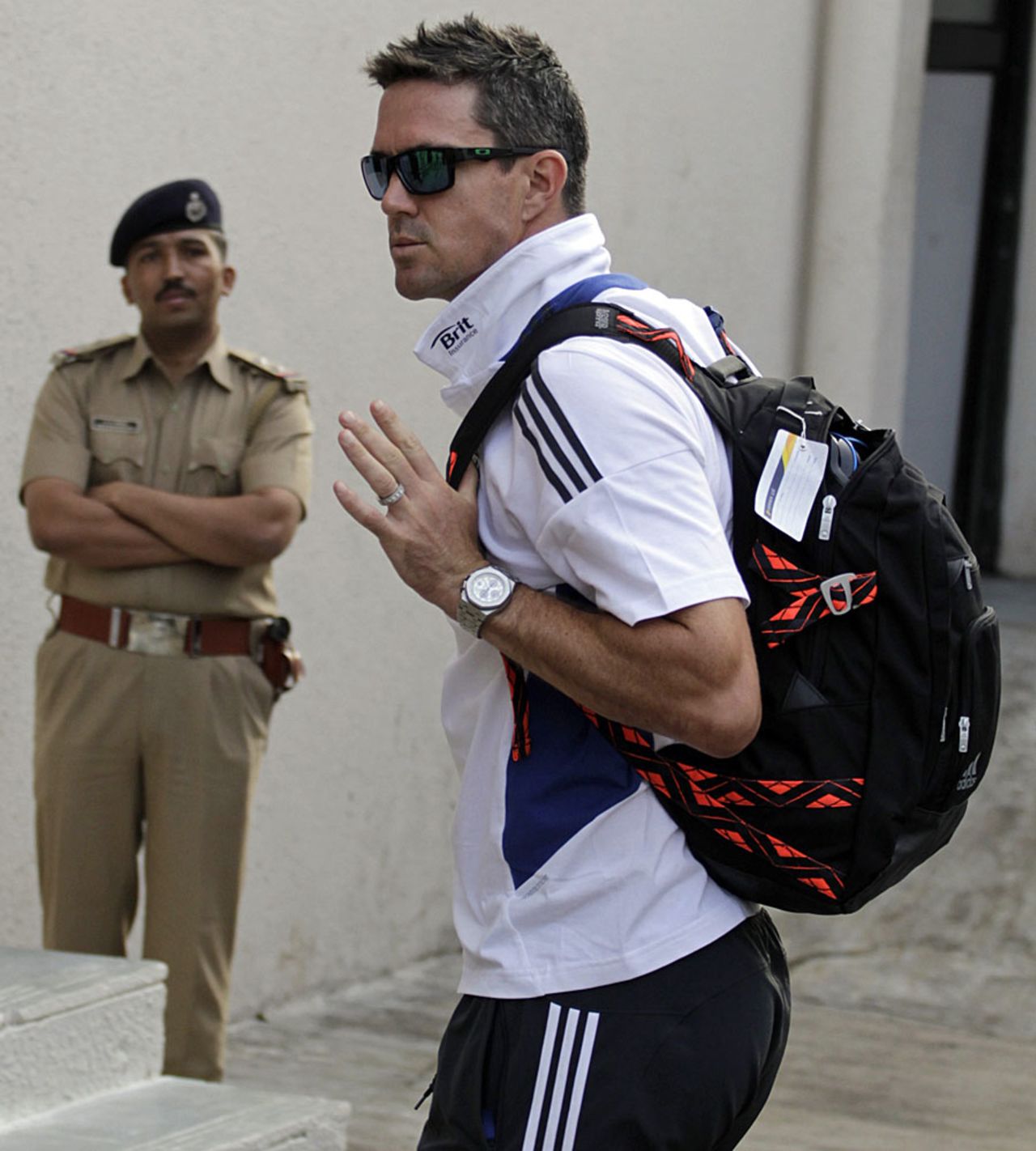 Kevin Pietersen arrives in Ahmedabad, November 7, 2012