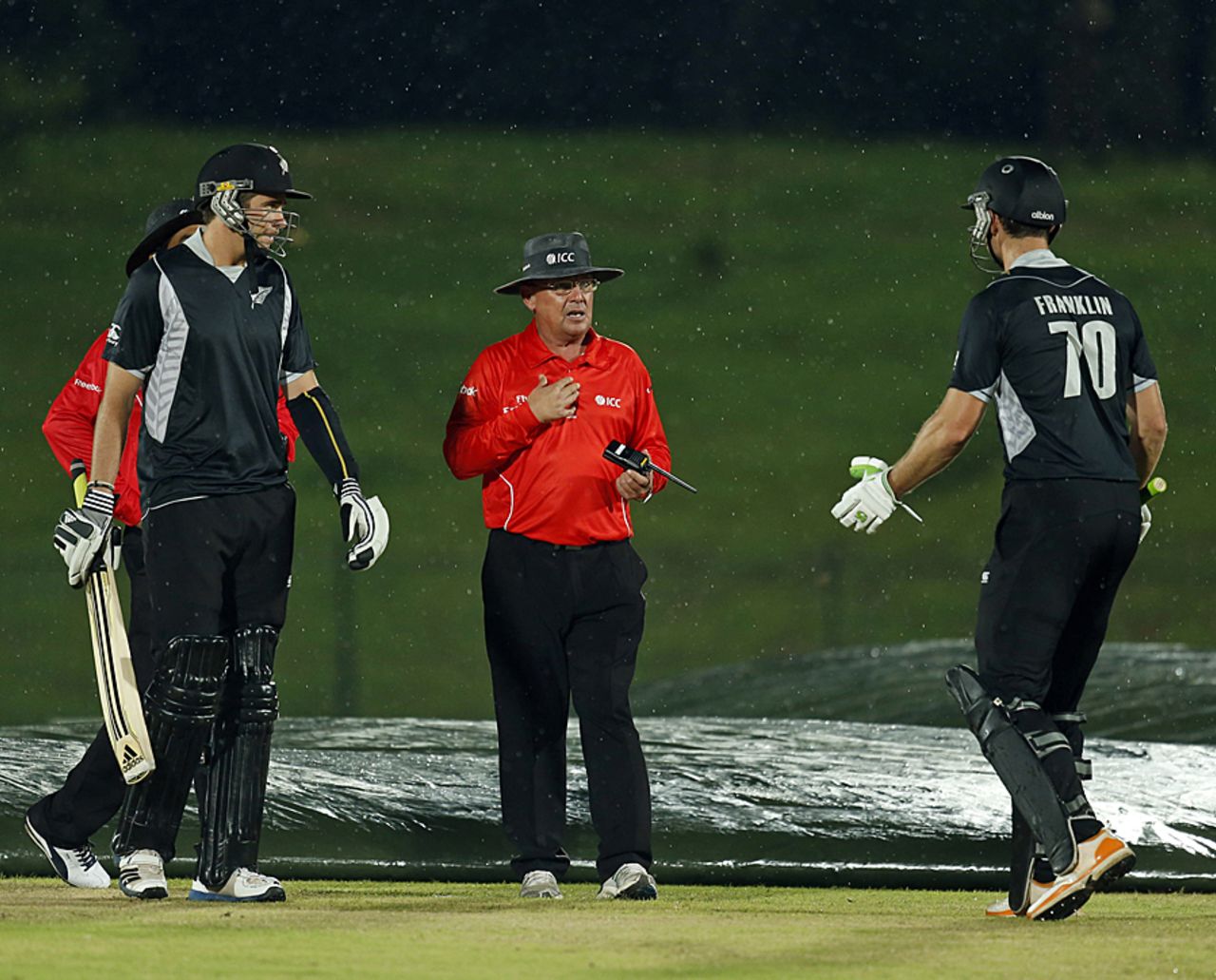 James Franklin has a chat with the umpire, Sri Lanka v New Zealand, 4th ODI, Hambantota, November 10, 2012