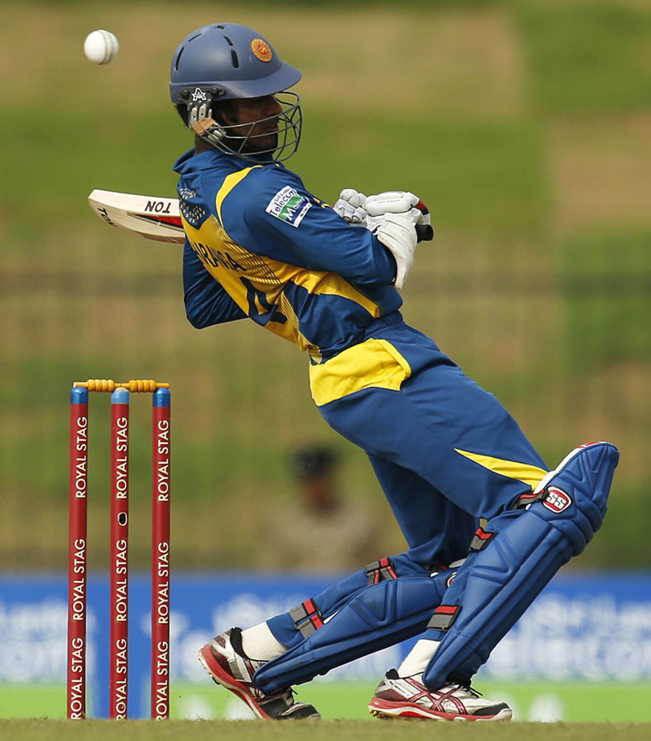 Upul Tharanga weaves away from a short ball, Sri Lanka v New Zealand, 5th ODI, Hambantota, November 12, 2012