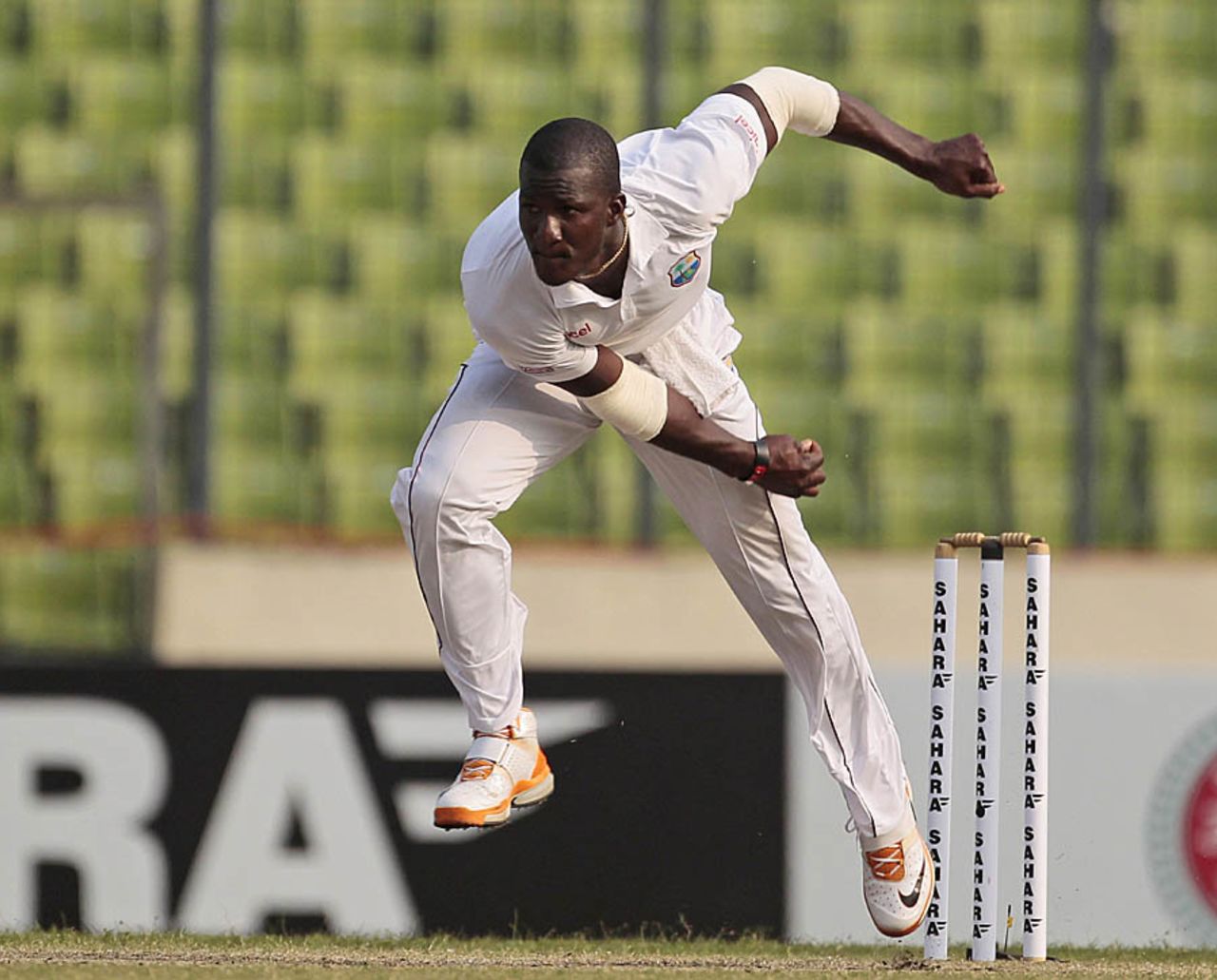 Darren Sammy bowls, Bangladesh v West Indies, 1st Test, Mirpur, 2nd day, November 14, 2012