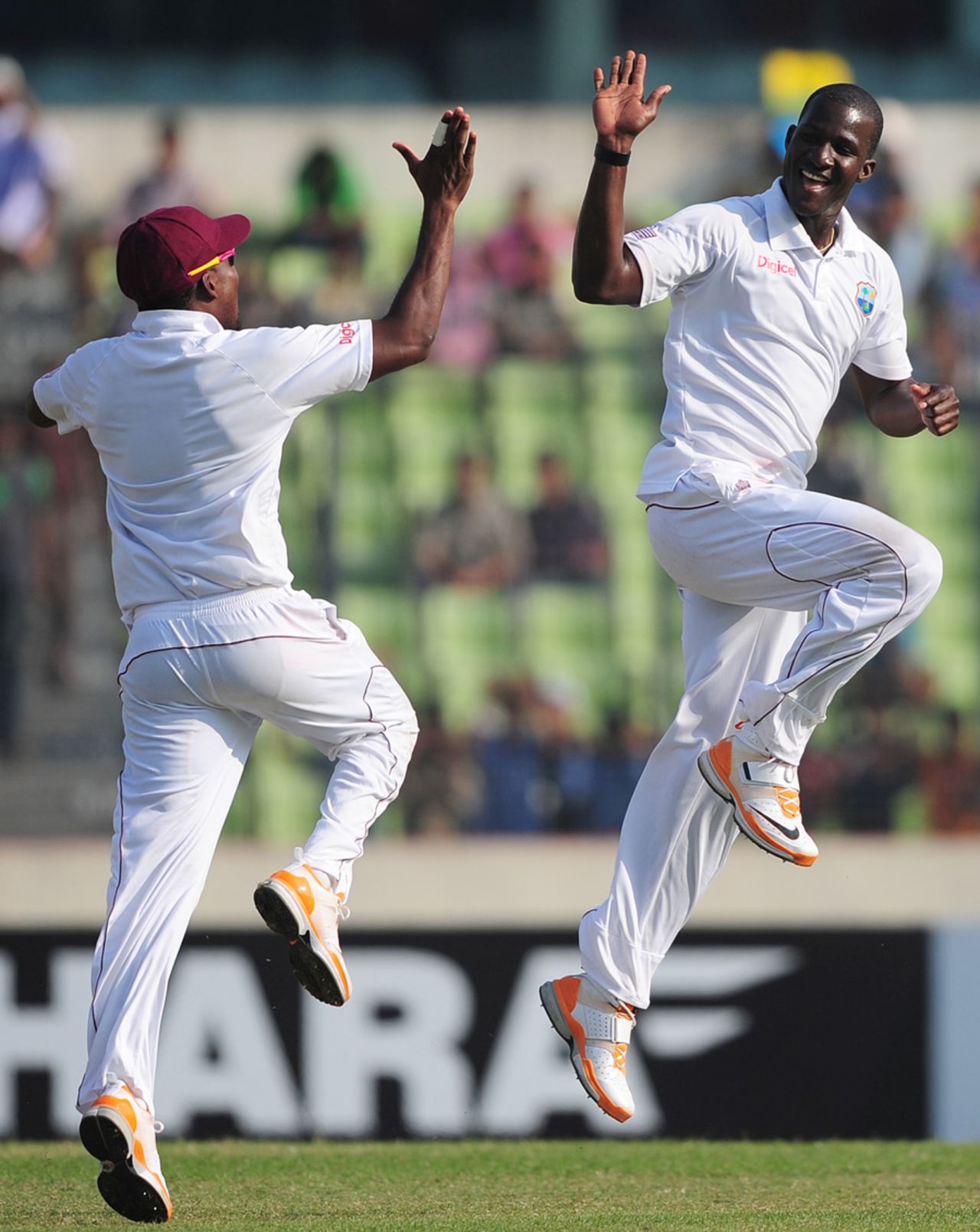 Darren Sammy dismissed the centurion Naeem Islam, Bangladesh v West Indies, 1st Test, Mirpur, 3rd day, November 15, 2012