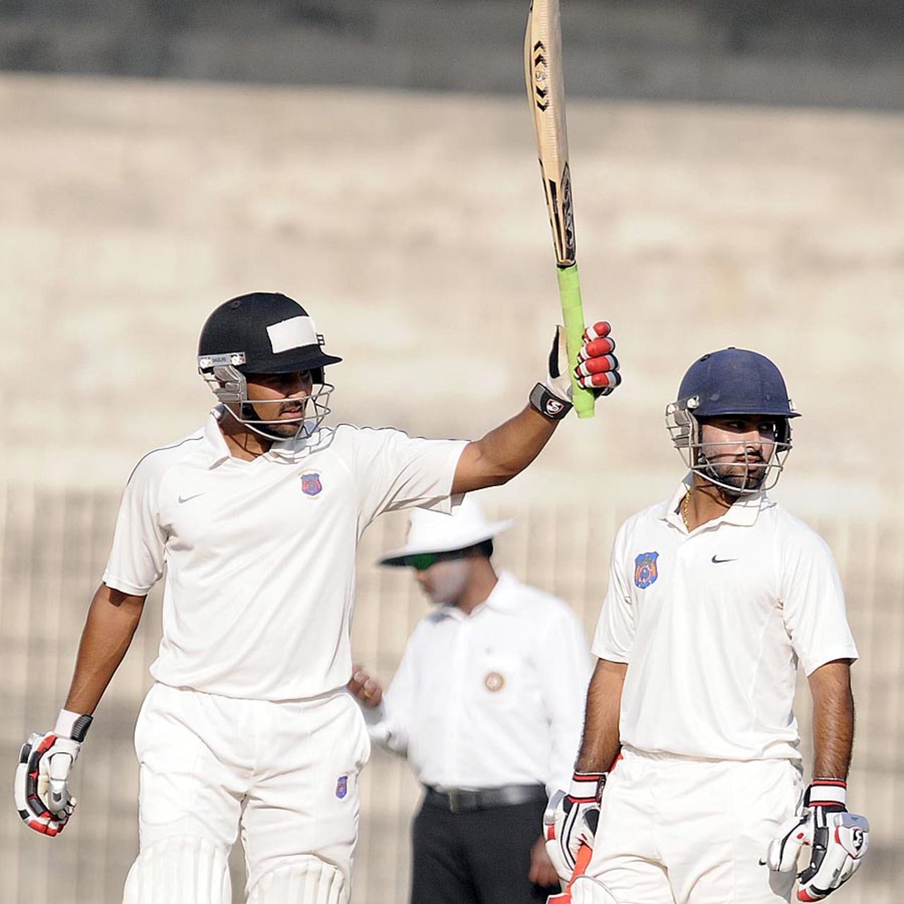 Shrikant Mundhe raises his bat after scoring a half-century, Tamil Nadu v Maharashtra, Ranji Trophy, Group B, 2nd day, Chennai, November 18, 2012