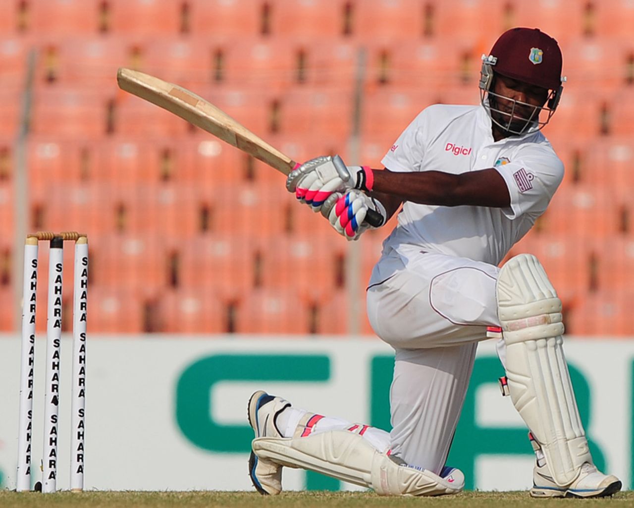 Darren Bravo sweeps, Bangladesh v West Indies, 2nd Test, Khulna, 2nd day, November 22, 2012