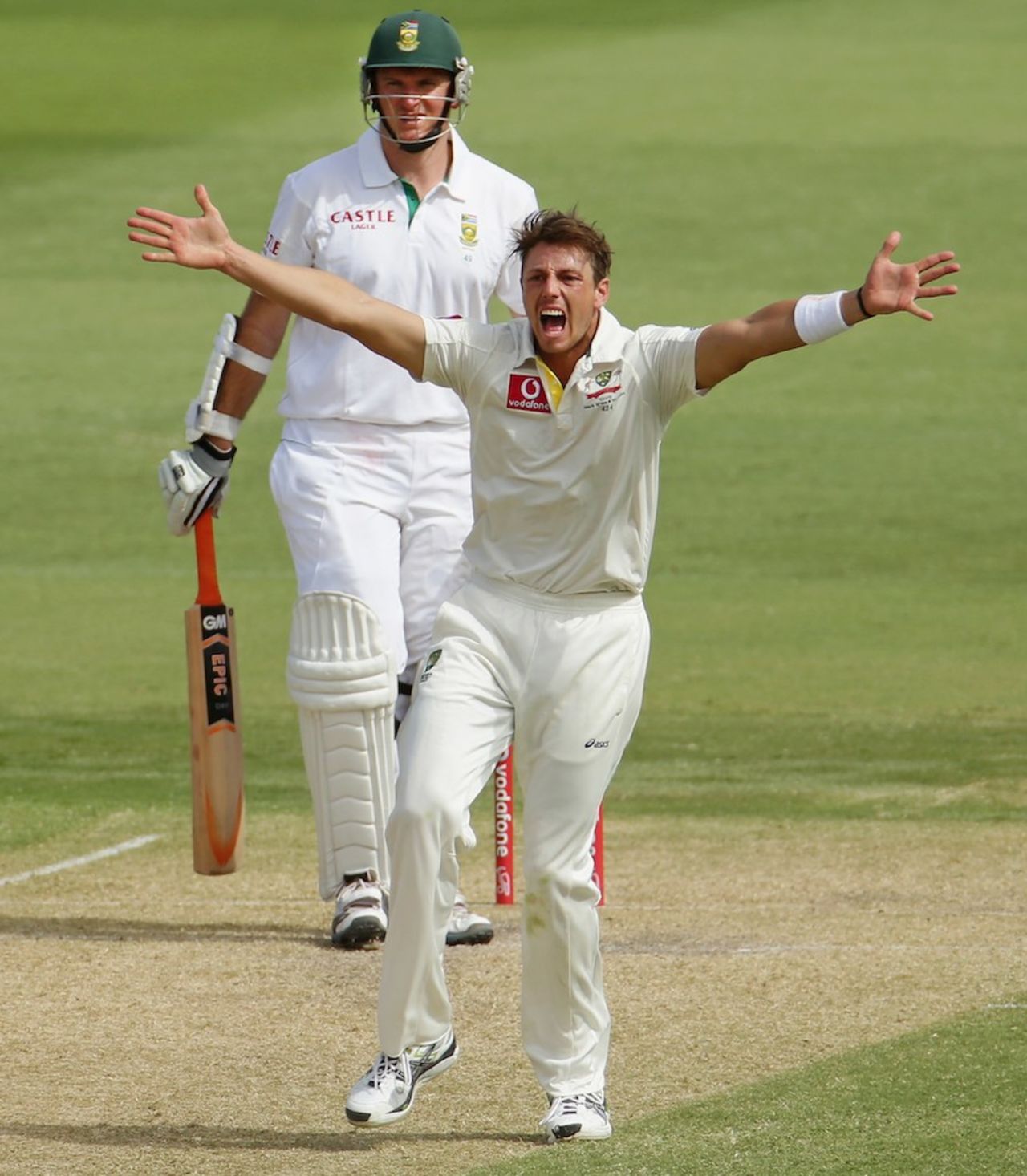 James Pattinson appeals for caught behind against Graeme Smith, Australia v South Africa, 2nd Test, Adelaide, 2nd day, November 23, 2012