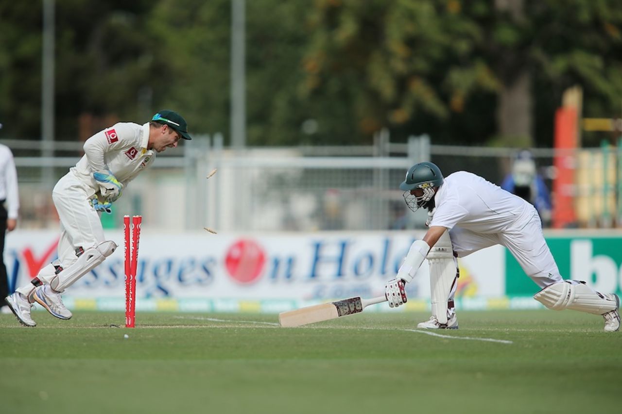 Matthew Wade stumps Hashim Amla, Australia v South Africa, 2nd Test, Adelaide, 2nd day, November 23, 2012