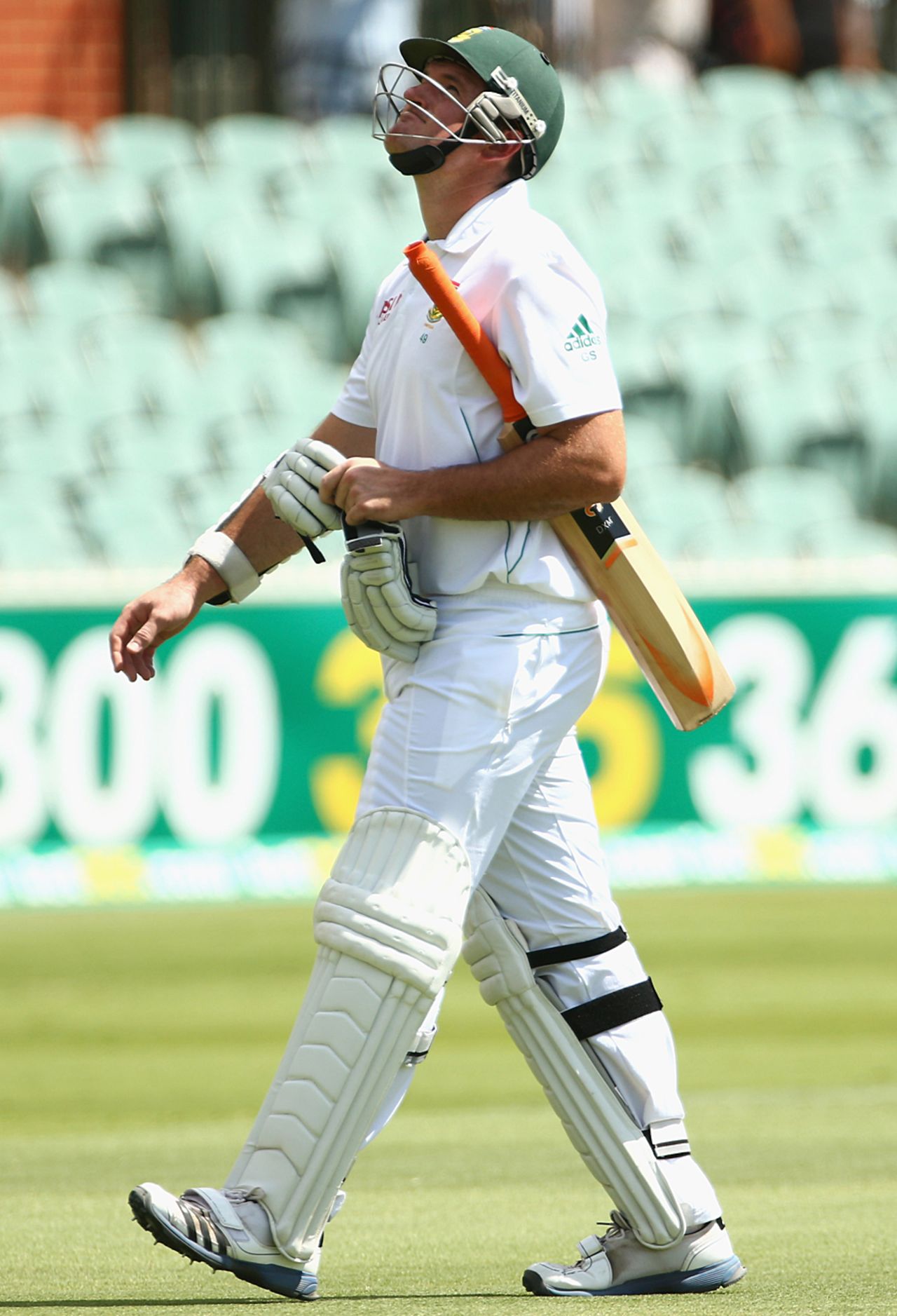 Graeme Smith walks back after being dismissed, Australia v South Africa, 2nd Test, Adelaide, 3rd day, November 24, 2012