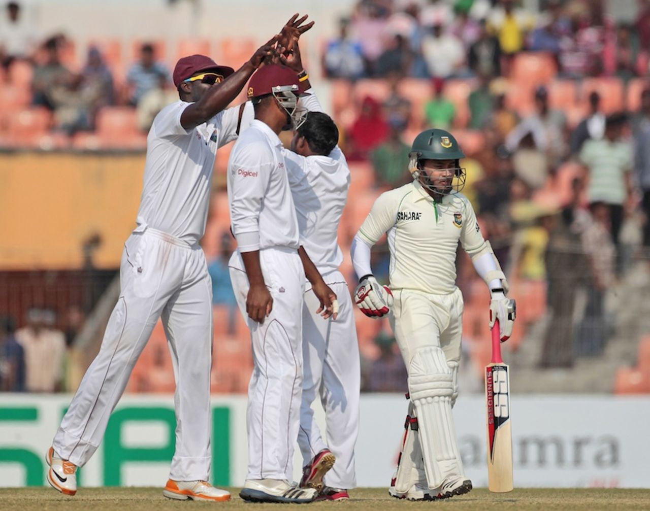 West Indies celebrate Mushfiqur Rahim's wicket, Bangladesh v West Indies, 2nd Test, Khulna, 4th day, November 24, 2012