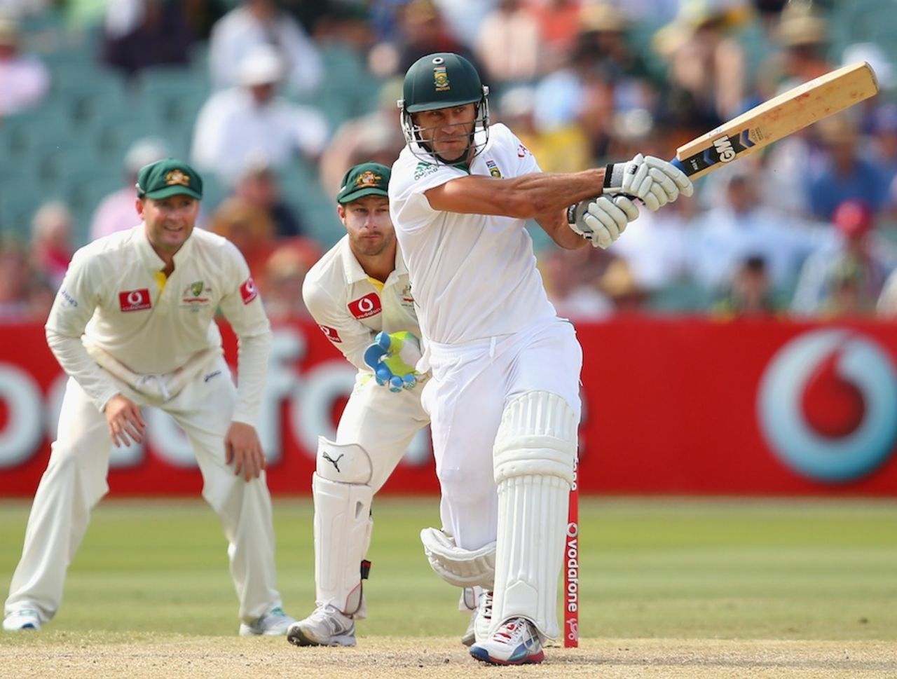 Faf du Plessis made 19 of 74 balls on the fourth day, Australia v South Africa, 2nd Test, Adelaide, 4th day, November 25, 2012