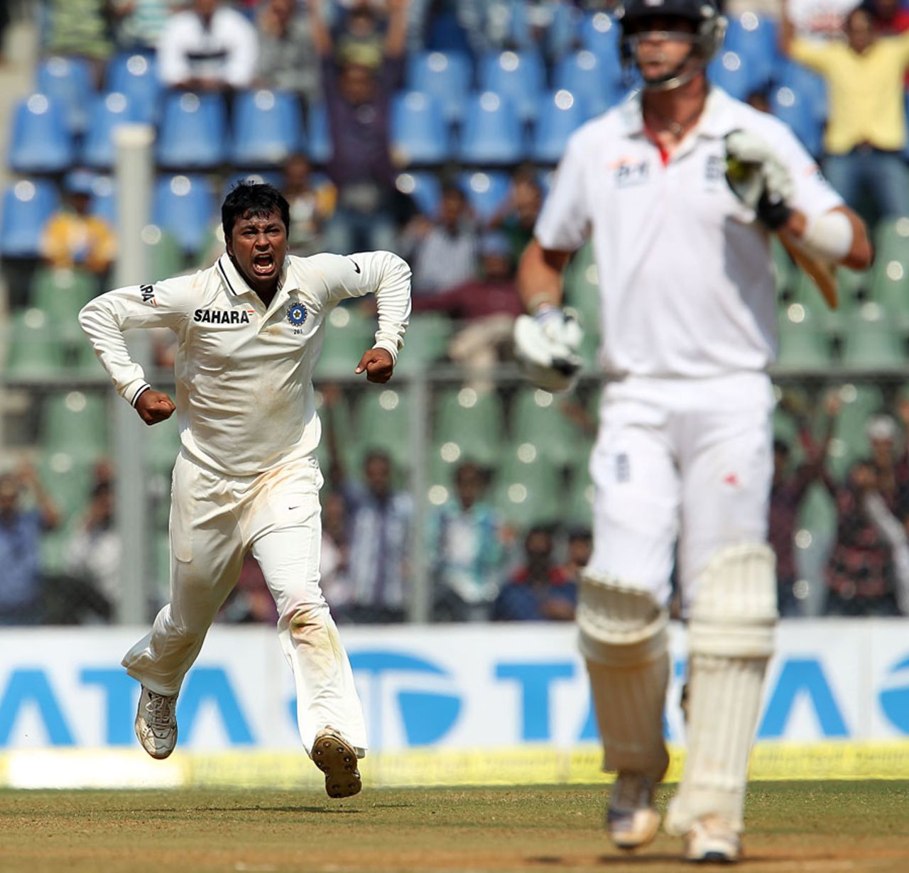 Pragyan Ojha finally removed Kevin Pietersen for 186, India v England, 2nd Test, Mumbai, 2nd day, November 25, 2012
