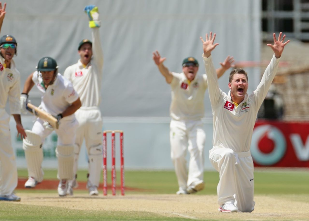 Michael Clarke appeals for lbw, Australia v South Africa, 2nd Test, Adelaide, 5th day, November 26, 2012