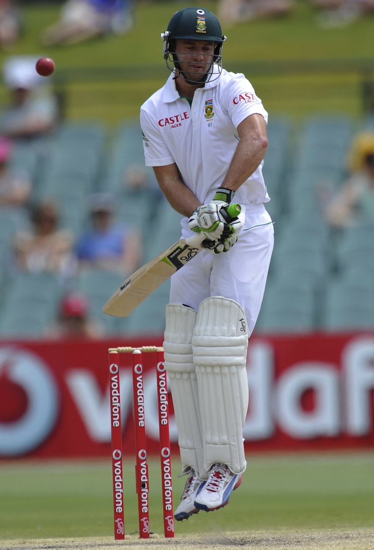 AB de Villiers lets the ball go outside off, Australia v South Africa, 2nd Test, Adelaide, 5th day, November 26, 2012