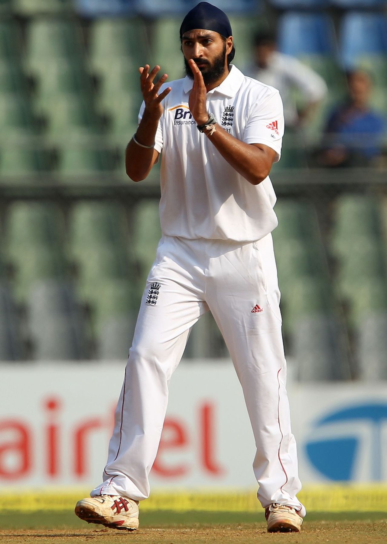 Monty Panesar finished the Mumbai Test with 11 wickets, India v England, 2nd Test, Mumbai, 4th day, November 26, 2012