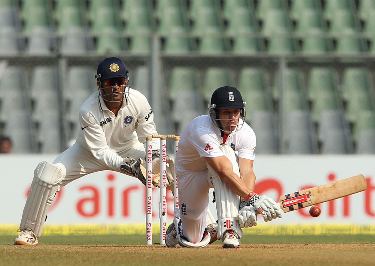Nick Compton plays the reverse sweep, India v England, 2nd Test, Mumbai, 4th day, November 26, 2012