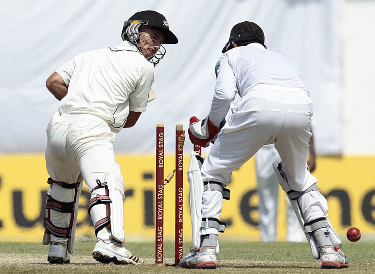 Kruger van Wyk was bowled by Tillakaratne Dilshan, Sri Lanka v New Zealand, 2nd Test, Colombo, 2nd day, November 26, 2012