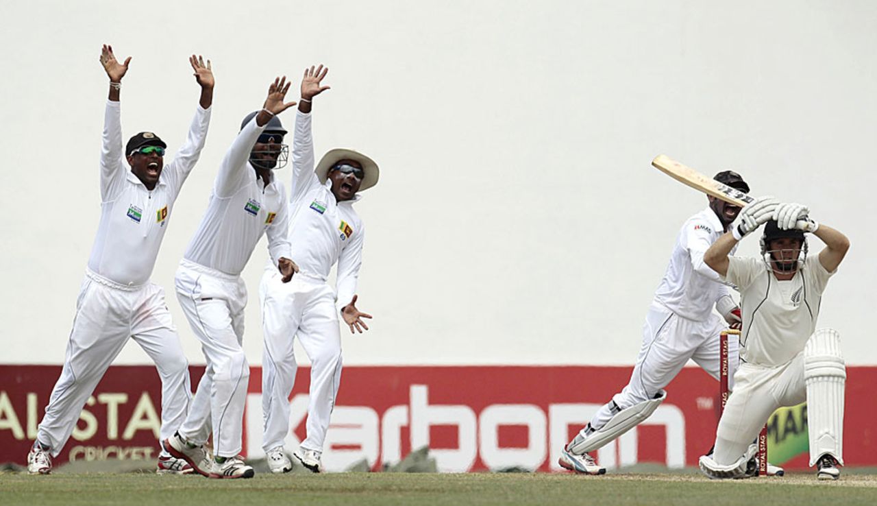 Sri Lanka appeal for the wicket of Todd Astle, Sri Lanka v New Zealand, 2nd Test, Colombo, 2nd day, November 26, 2012