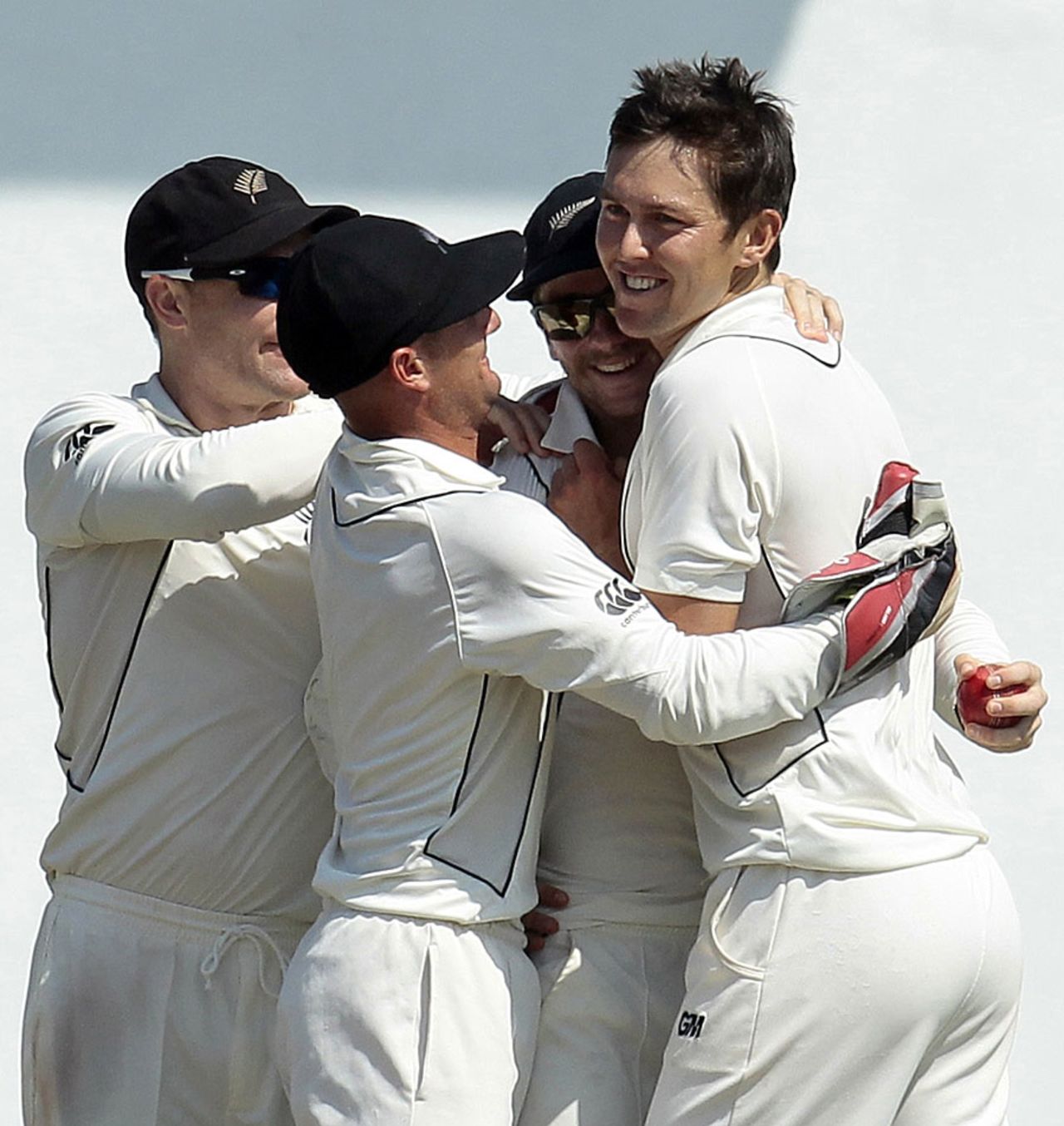 Trent Boult is congratulated by his team-mates, Sri Lanka v New Zealand, 2nd Test, Colombo, 4th day, November 28, 2012