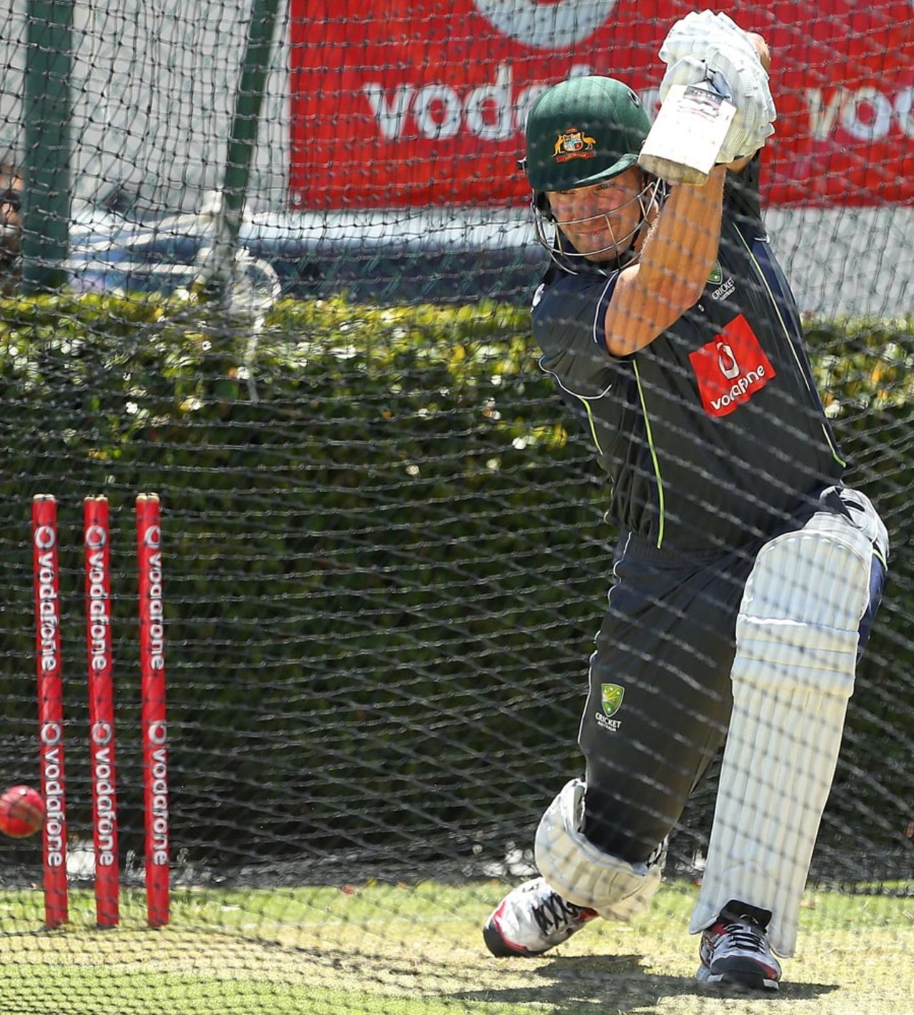 Shane Watson bats in the nets, Perth, November 28, 2012