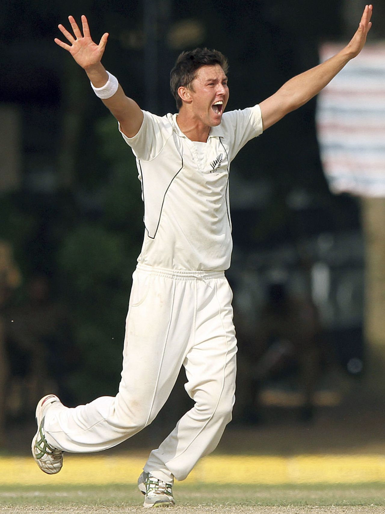 Trent Boult took the final wicket to seal the win, Sri Lanka v New Zealand, 2nd Test, Colombo, 5th day, November 29, 2012