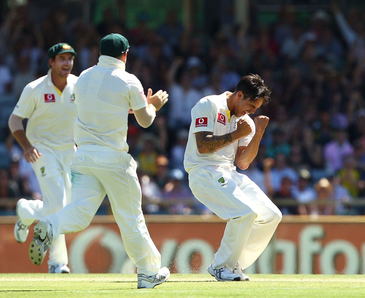 A rare moment to celebrate for Mitchell Johnson and Australia, Australia v South Africa, third Test, 3rd day, Perth, December 2, 2012