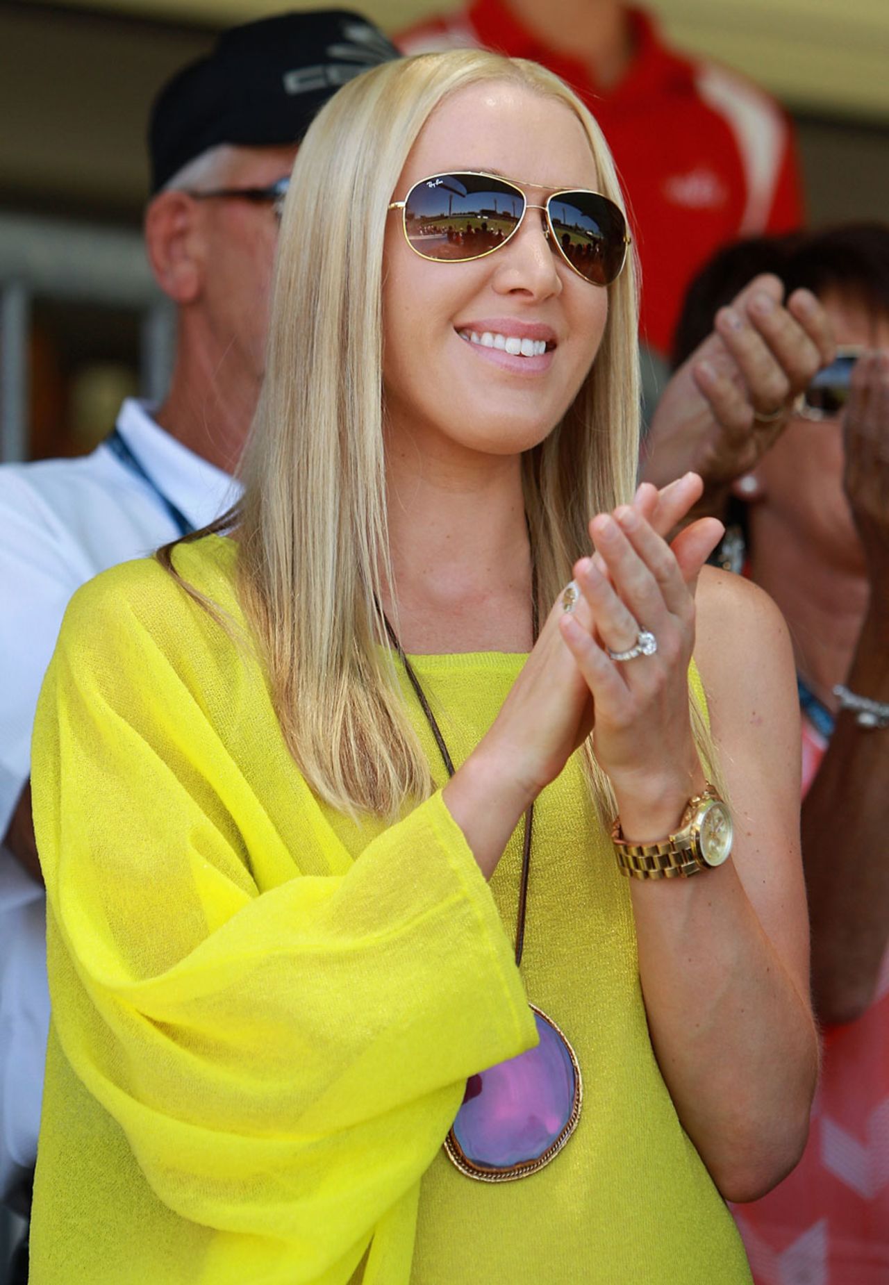 Rianna Ponting shows her support for Ricky Ponting, Australia v South Africa, 3rd Test, Perth, 4th day, December 3, 2012