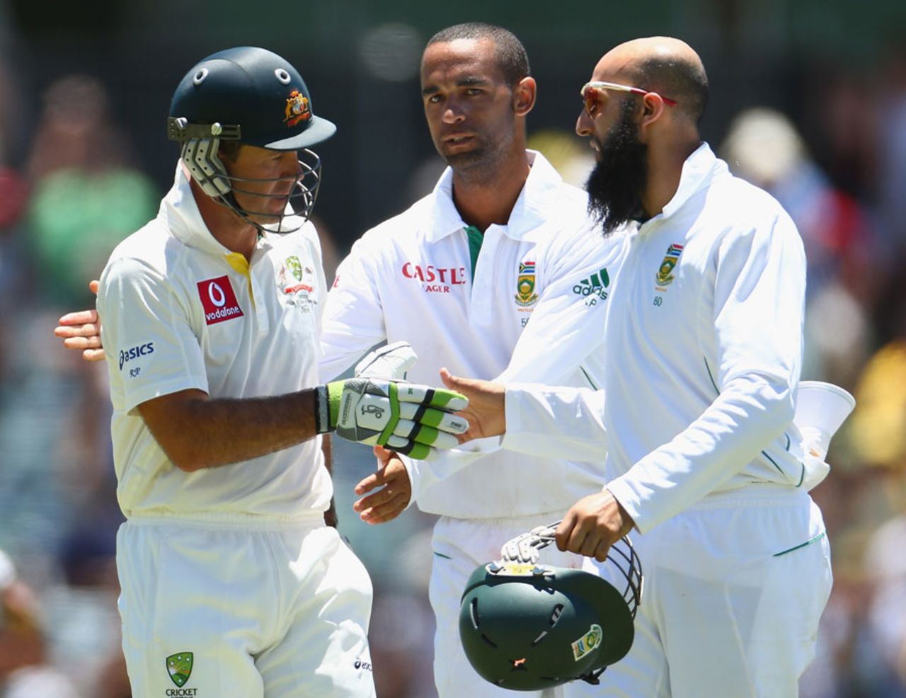 Hashim Amla and Robin Peterson congratulate Ricky Ponting, Australia v South Africa, 3rd Test, Perth, 4th day, December 3, 2012