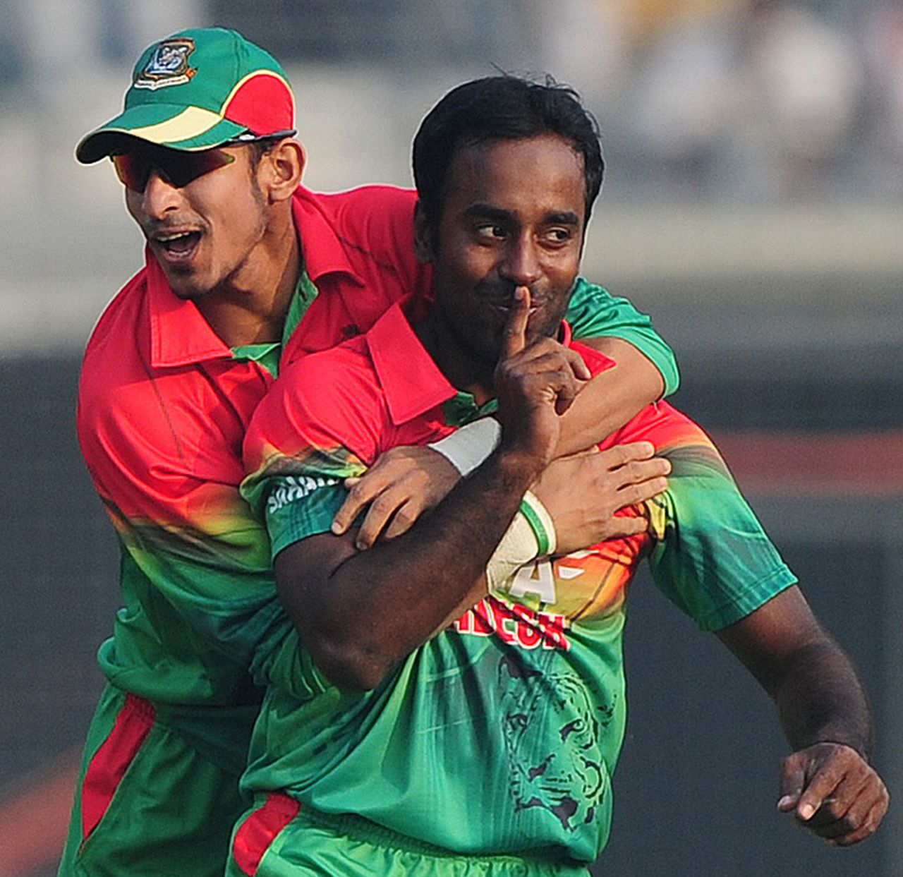 Elias Sunny celebrates after getting rid of Marlon Samuels, Bangladesh v West Indies, 4th ODI, Mirpur, December 7, 2012