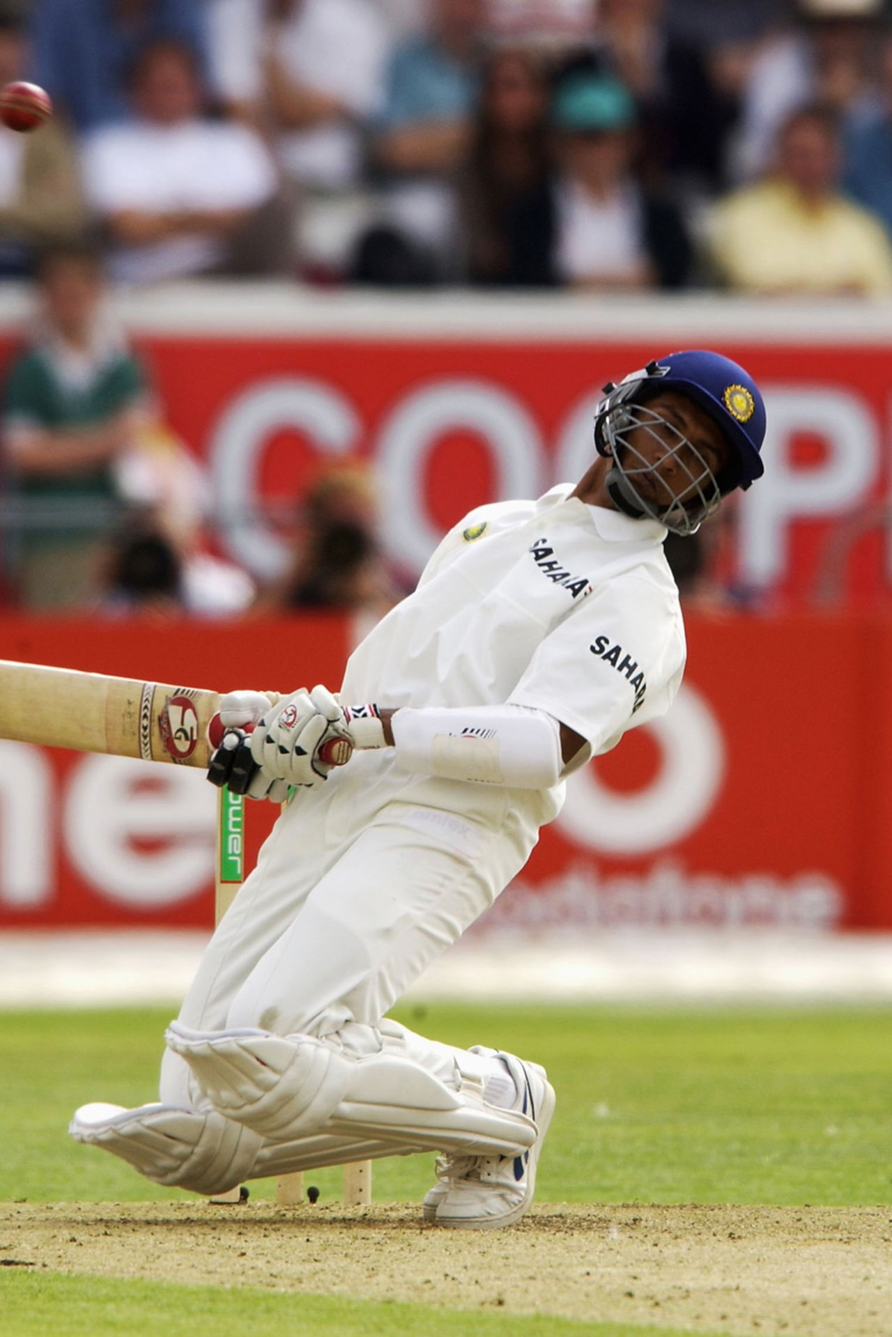 Sanjay Bangar avoids a bouncer from Matthew Hoggard, England v India, 3rd Test, Headingley, 1st day, August 22, 2002