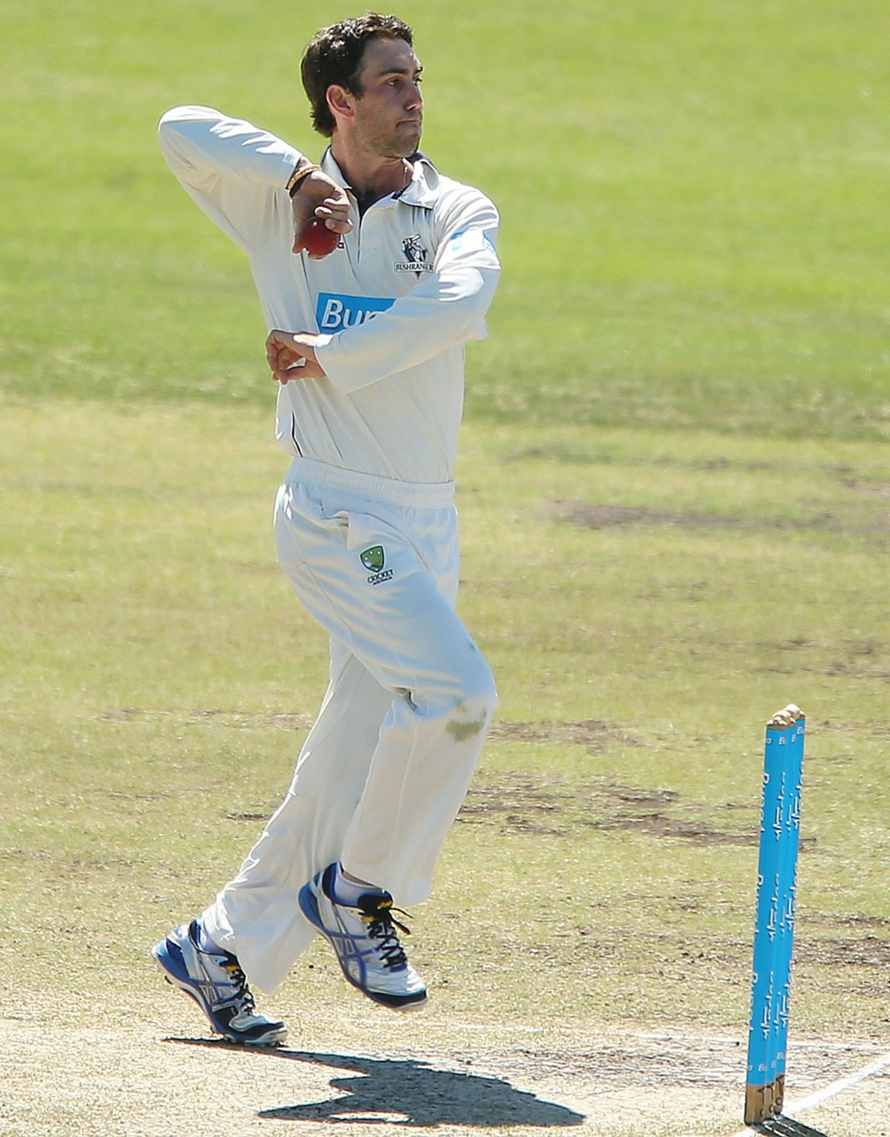 Glenn Maxwell prepares to send down a delivery, Cricket Australia Chairman's XI v Sri Lankans, Canberra, 3rd day, December 8, 2012