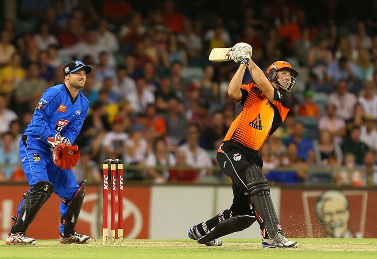 Shaun Marsh hits out on his way to 57, Perth Scorchers v Adelaide Strikers, BBL, Perth, December 9, 2012