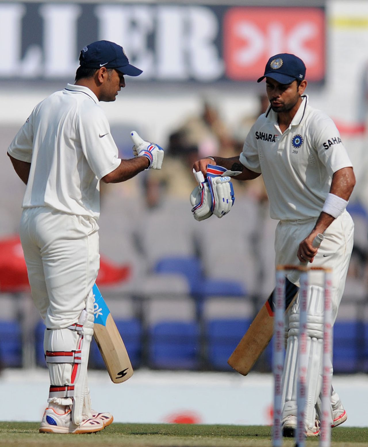 MS Dhoni and Virat Kohli batted through the third morning, India v England, 4th Test, Nagpur, 3rd day, December 15, 2012