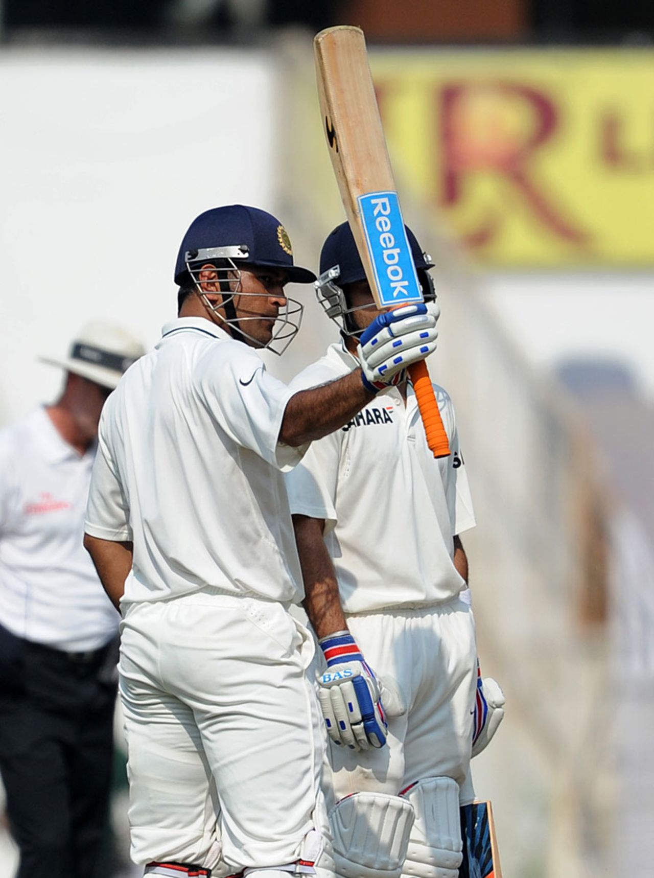 MS Dhoni acknowledges his half-century, India v England, 4th Test, Nagpur, 3rd day, December 15, 2012